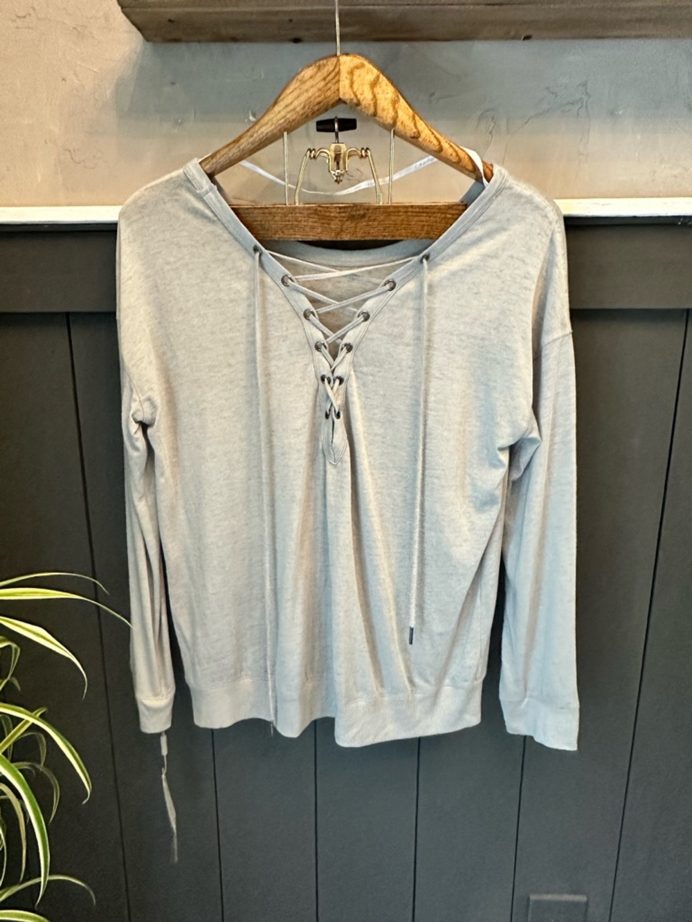 NWT Calvin Klein Performance Light Gray Lace-Up Top Size L Athleisure Activewear